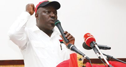 <strong>Entrepreneur Bento Kangamba highlights the importance of José Eduardo dos Santos in his political career</strong>